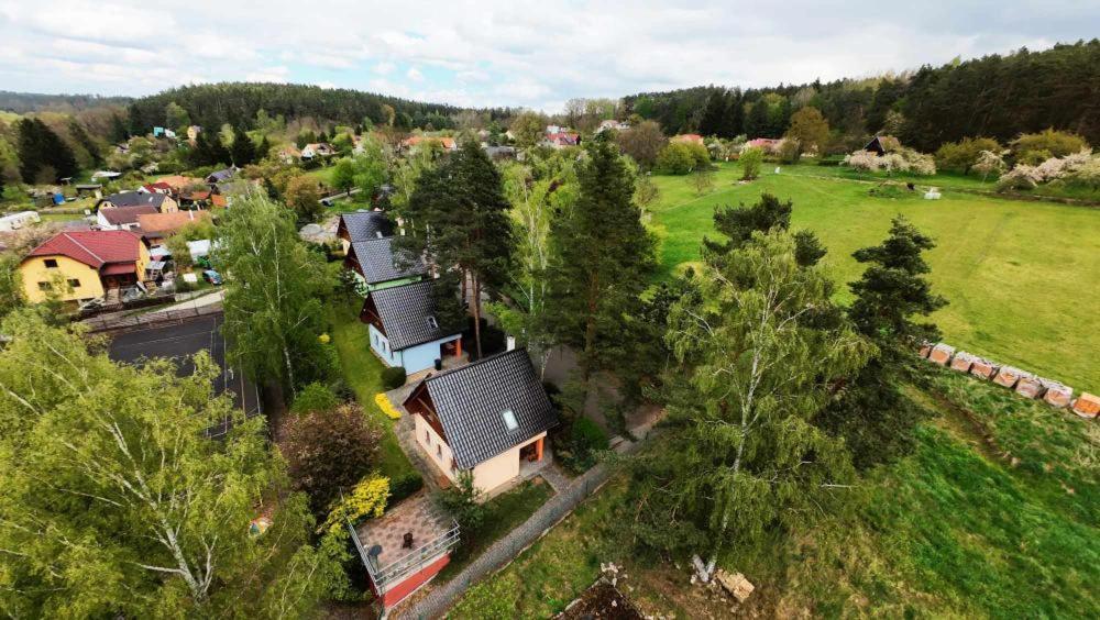Chaty Kolodeje - Ubytovani U Reky V Soukromem Arealu-Orange Kolodeje nad Luznici Exterior photo